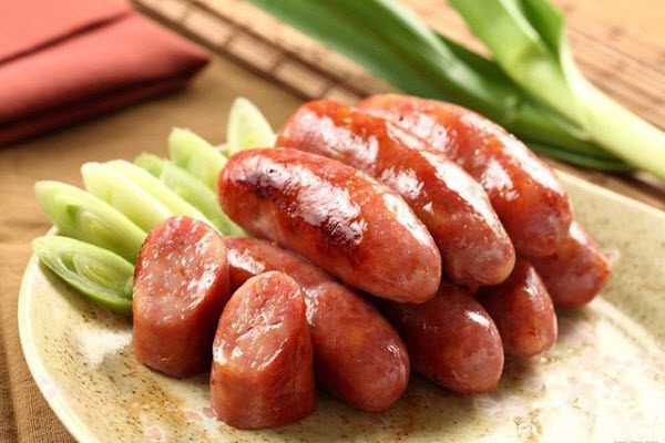 Cách làm lạp xưởng rim mắm chuẩn vị