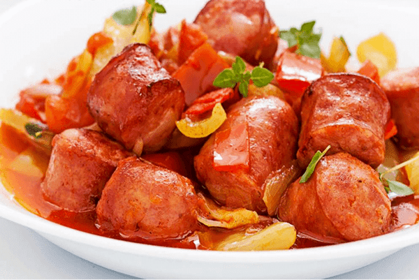 Cách làm Lạp xưởng sốt cà chua ngon nhất